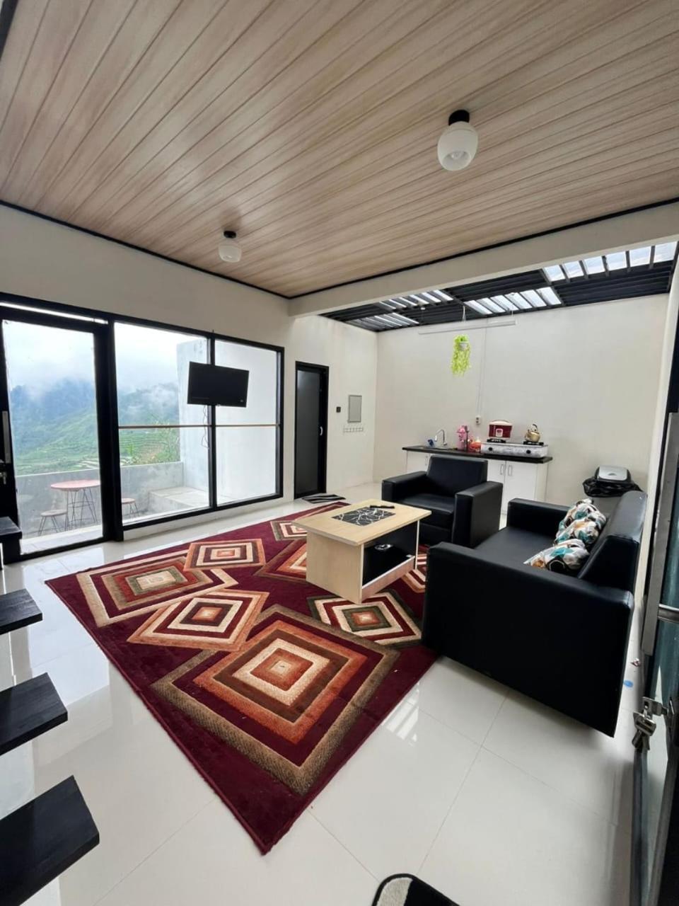 Villa Bintang Sikunir 2 ウォノソボ エクステリア 写真